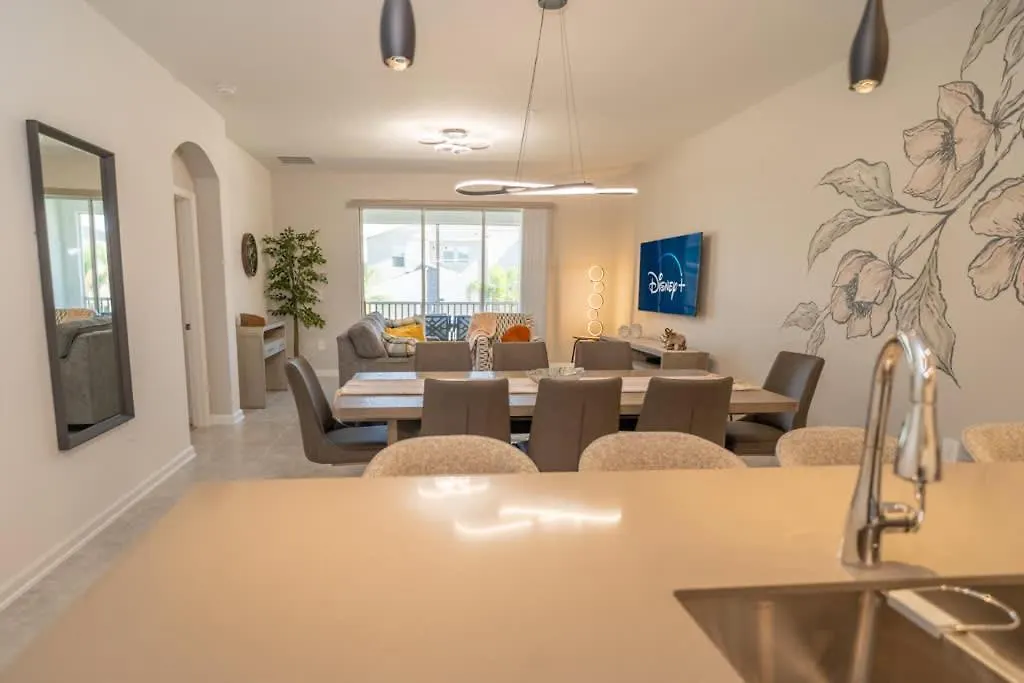 Luxurious Townhouse With Themed Near Kissimmee