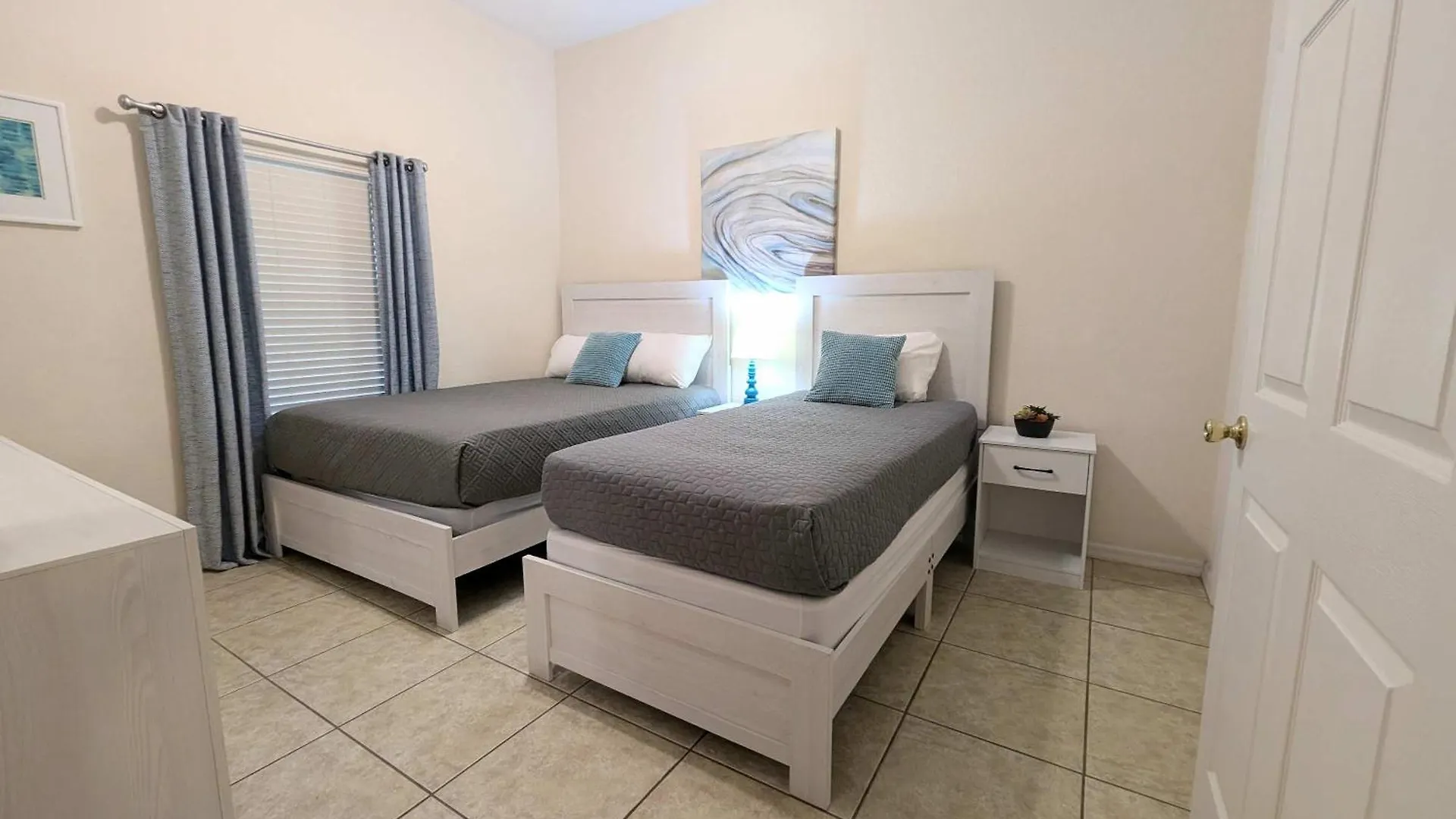 Fully Upgraded 3br On Ground Floor * Kissimmee