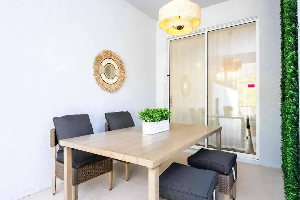 2557 Awesome Family 4bd Townhouse Located At Storey Holiday home *