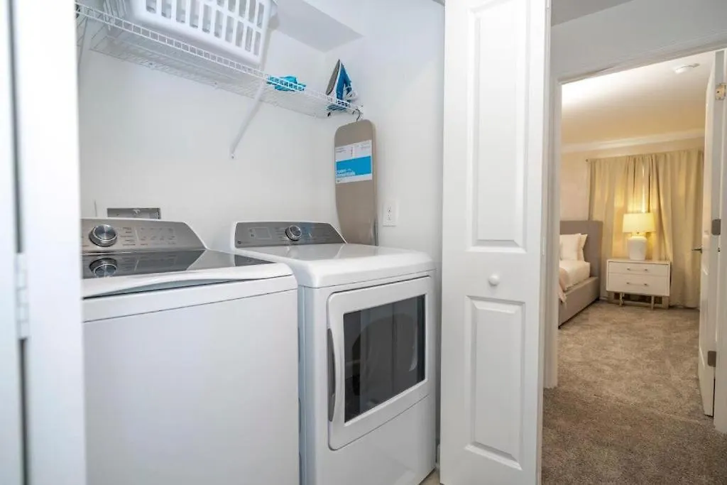 2557 Awesome Family 4bd Townhouse Located At Storey