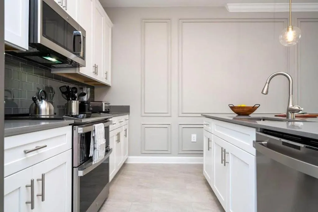 2557 Awesome Family 4bd Townhouse Located At Storey