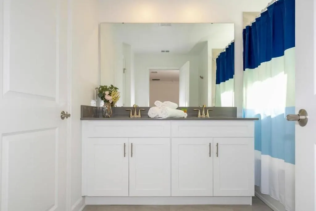 2557 Awesome Family 4bd Townhouse Located At Storey Holiday home