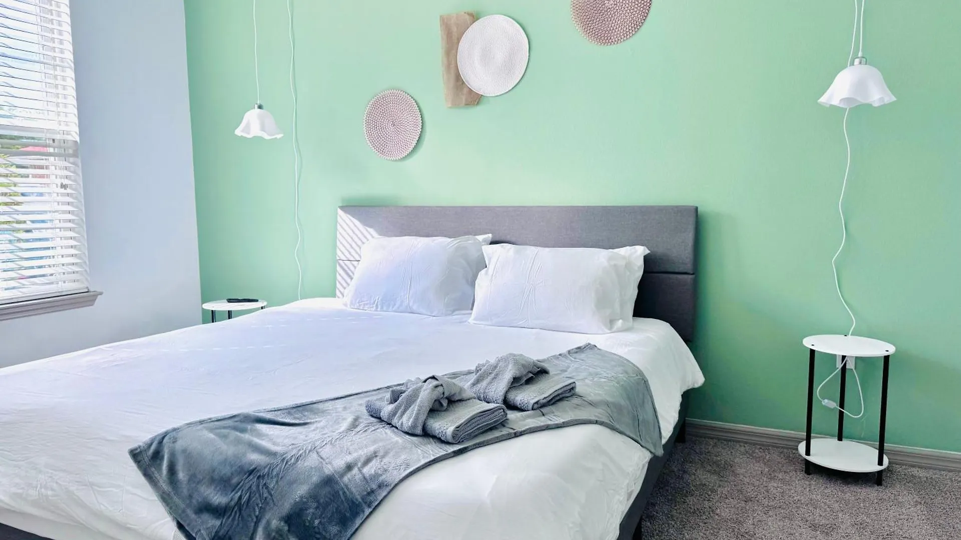 Entire Apartment, Pet-friendly King Bed, 15 Min To & Resort-style Amenities *