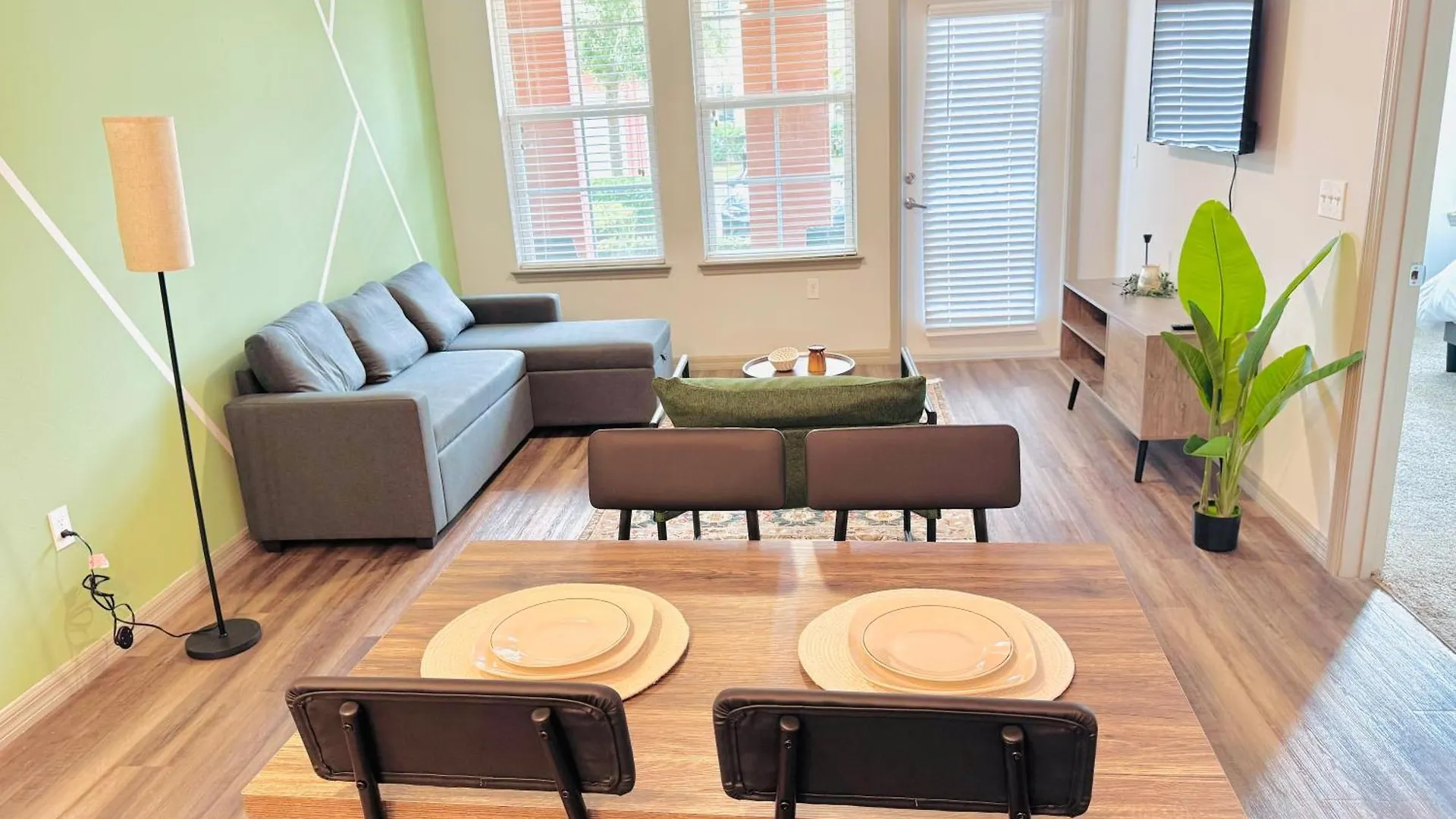 Entire Apartment, Pet-friendly King Bed, 15 Min To & Resort-style Amenities Kissimmee