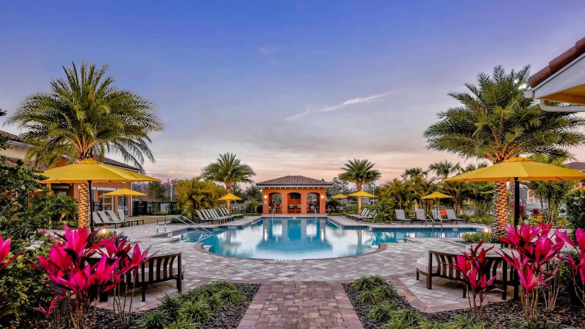 Entire With Relaxing King Bed, Pets Welcome, 15 Min To Parks, Resort-style Amenities Apartment Kissimmee