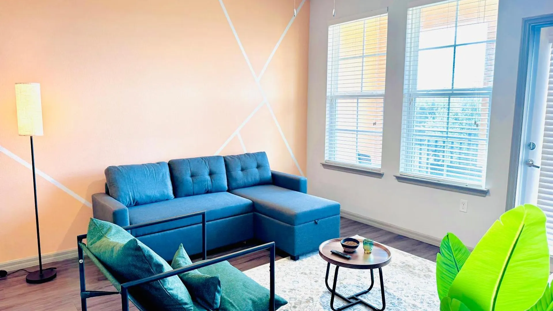 Apartment Entire With Relaxing King Bed, Pets Welcome, 15 Min To Parks, Resort-style Amenities Kissimmee