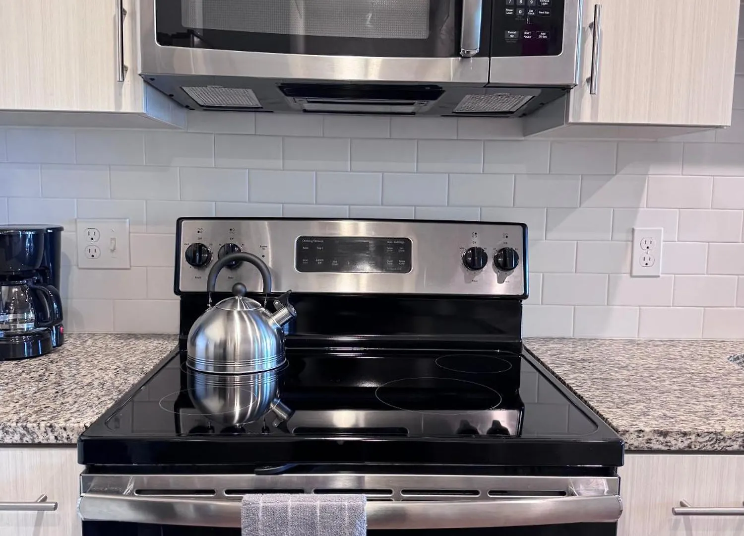 Entire With Relaxing King Bed, Pets Welcome, 15 Min To Parks, Resort-style Amenities Apartment *