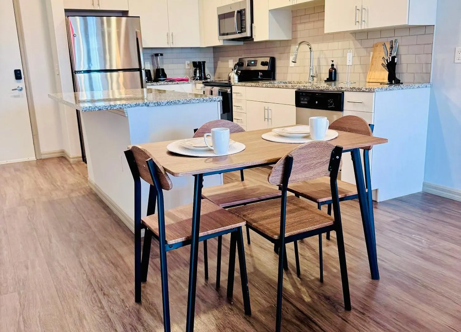 Apartment Entire With Relaxing King Bed, Pets Welcome, 15 Min To Parks, Resort-style Amenities Kissimmee