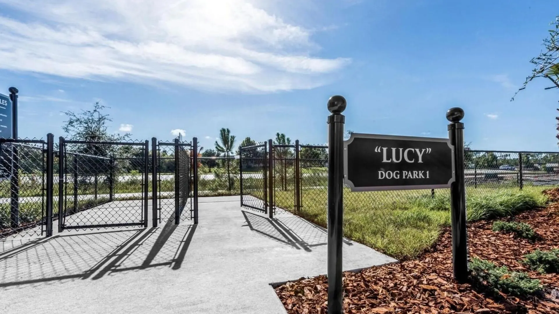 Entire With Relaxing King Bed, Pets Welcome, 15 Min To Parks, Resort-style Amenities Kissimmee