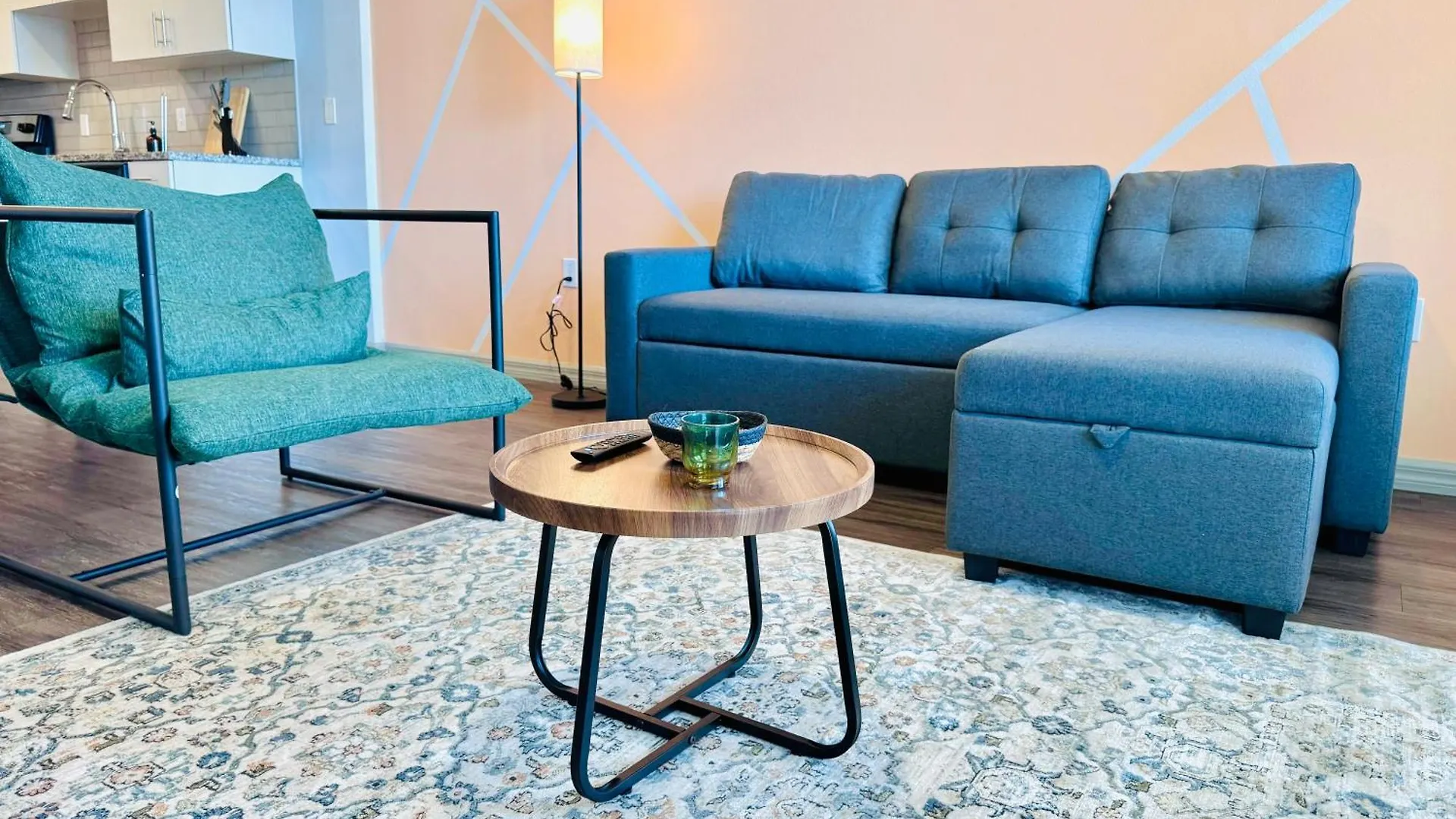 Entire With Relaxing King Bed, Pets Welcome, 15 Min To Parks, Resort-style Amenities Apartment