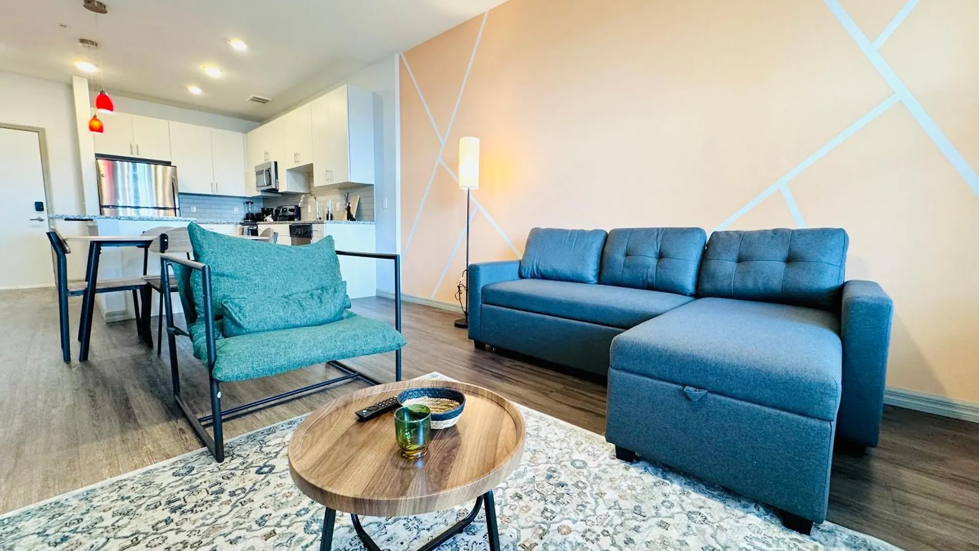 Entire With Relaxing King Bed, Pets Welcome, 15 Min To Parks, Resort-style Amenities * Kissimmee