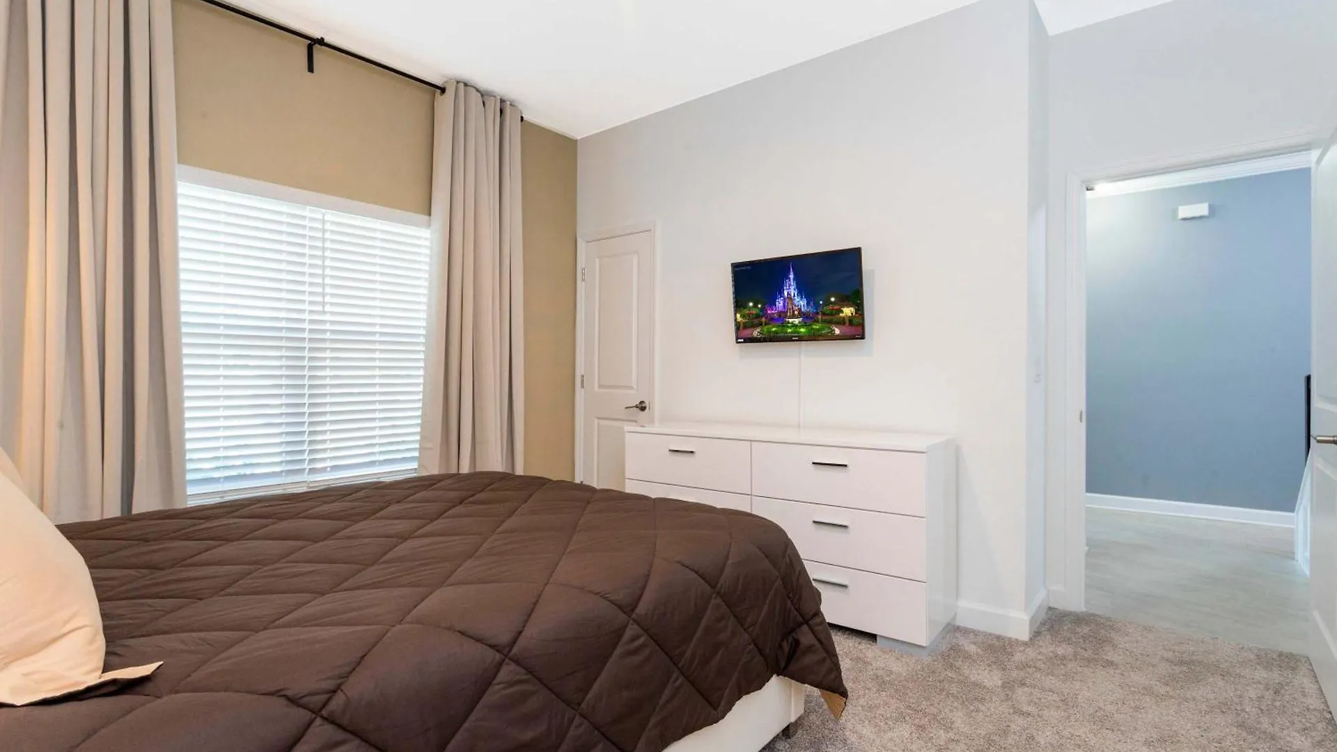 Storey 363 * Kissimmee