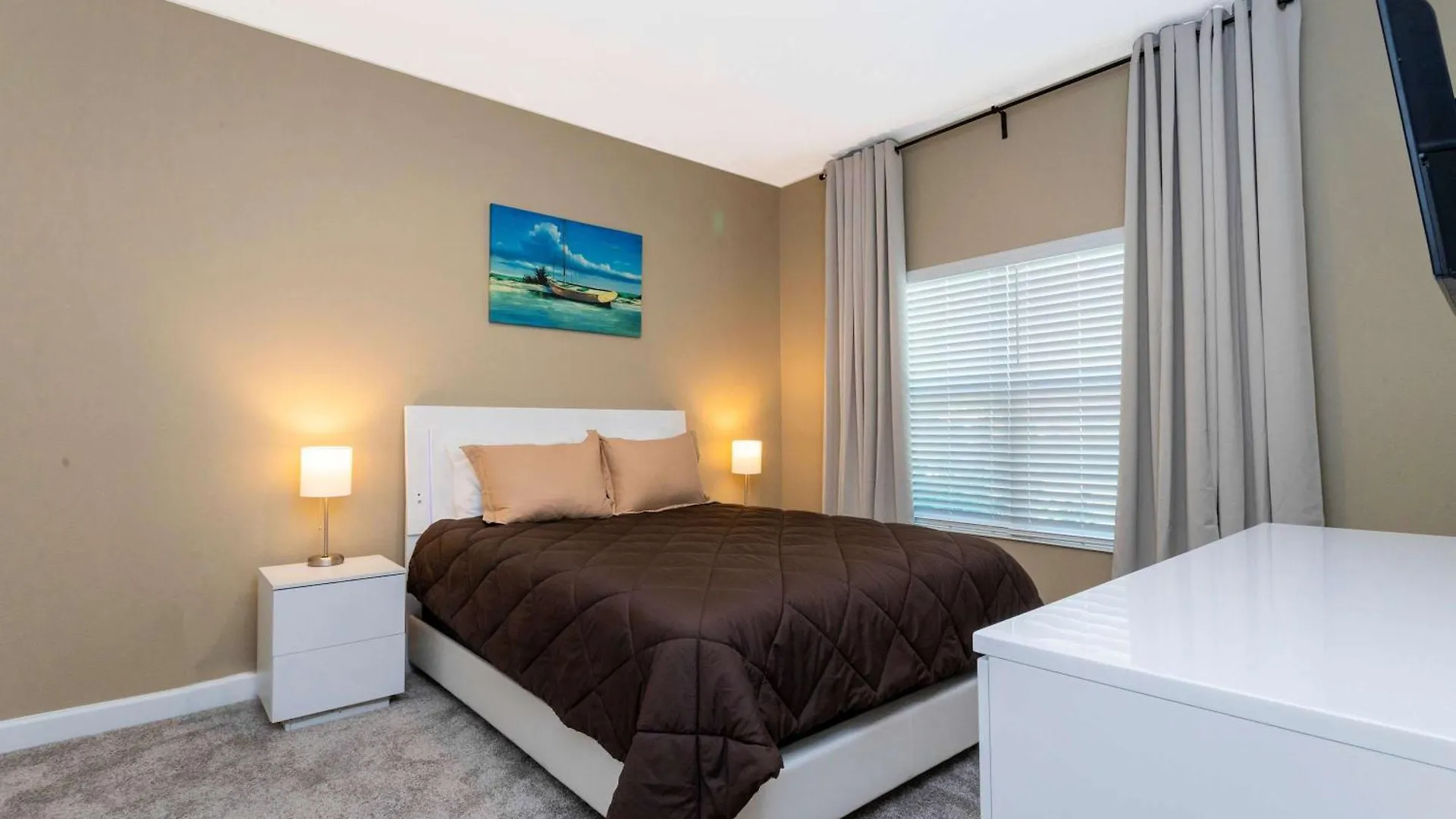 Storey 363 * Kissimmee