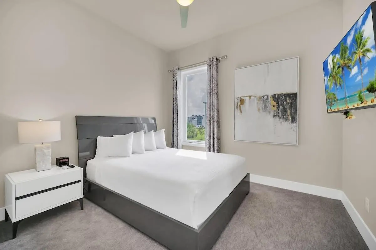 New Modern Oasis Near Holiday home Kissimmee