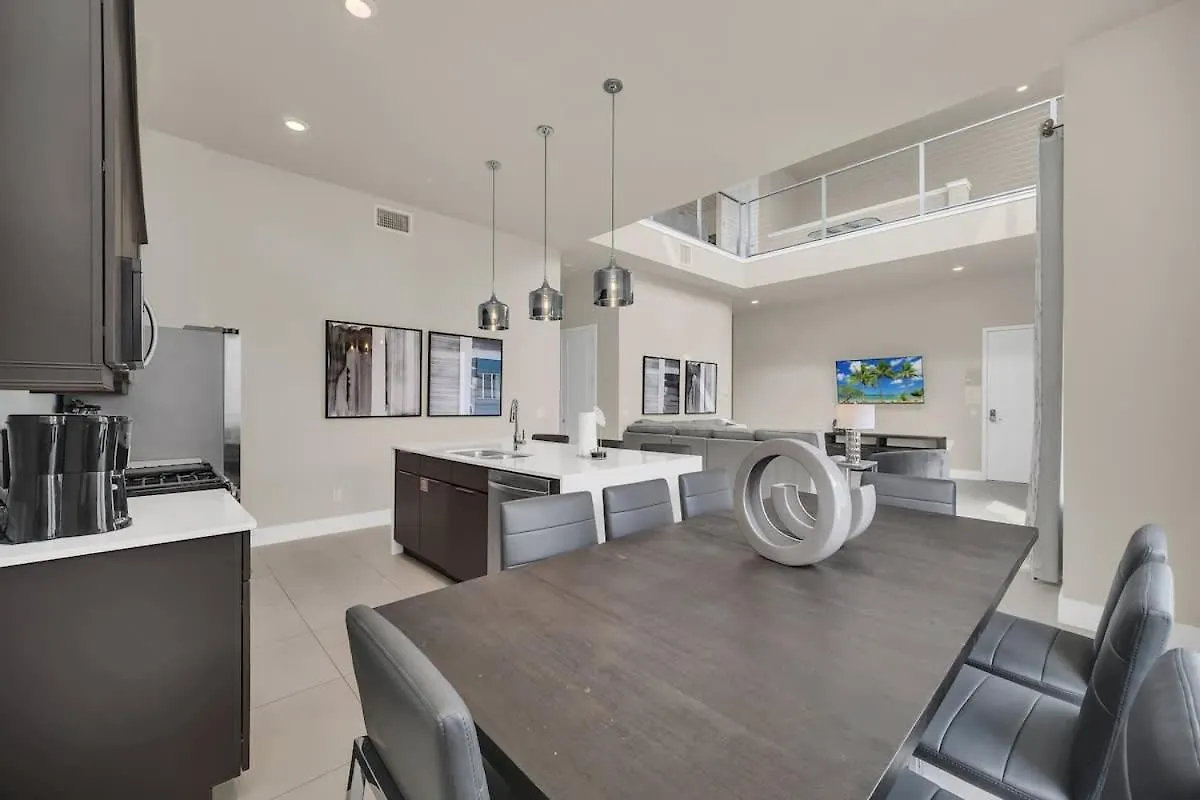 New Modern Oasis Near Holiday home Kissimmee