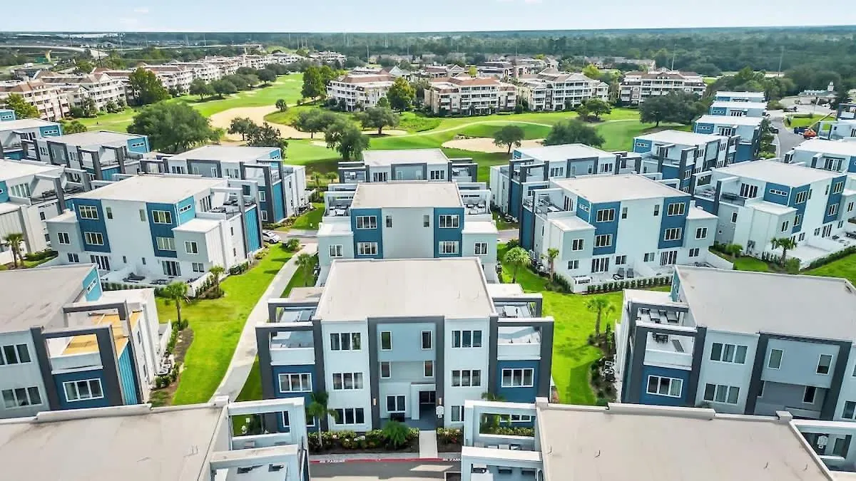 New Modern Oasis Near Kissimmee