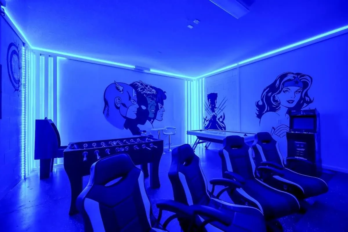 Epic 12 Bedroom With Private Pool Holiday home Kissimmee