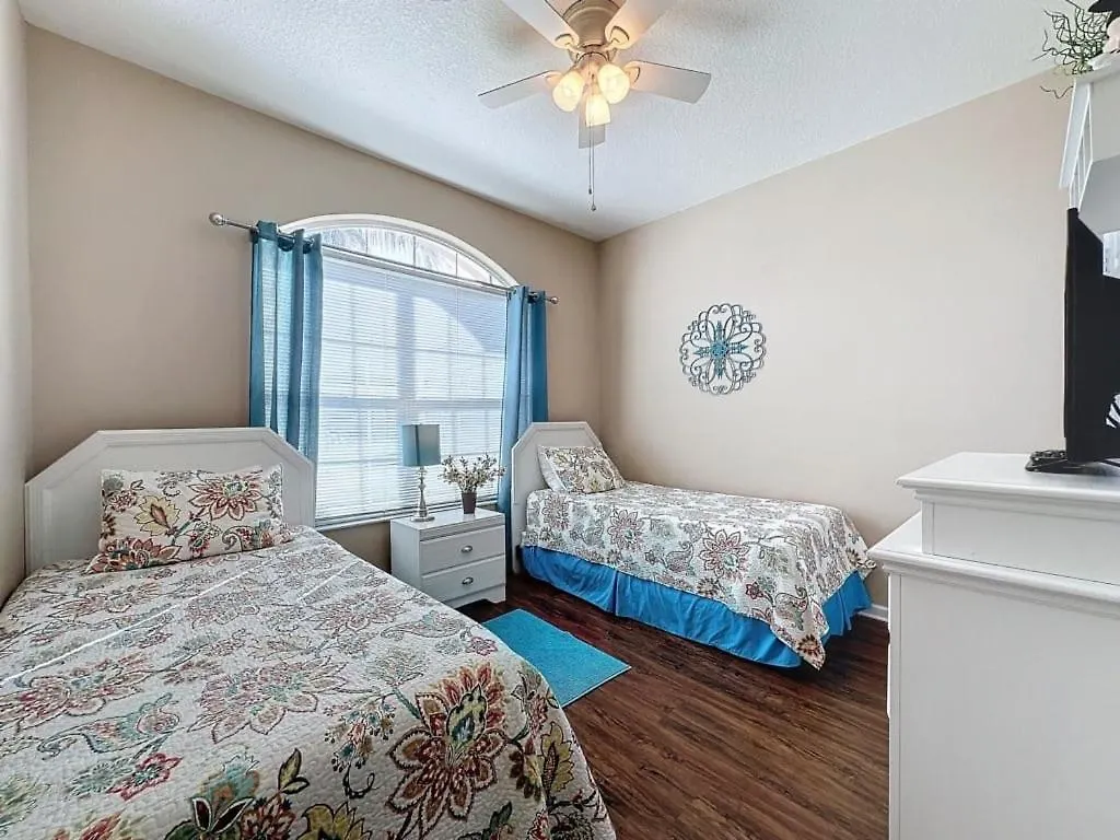 4 Bed In Windsor Palms - Steps To