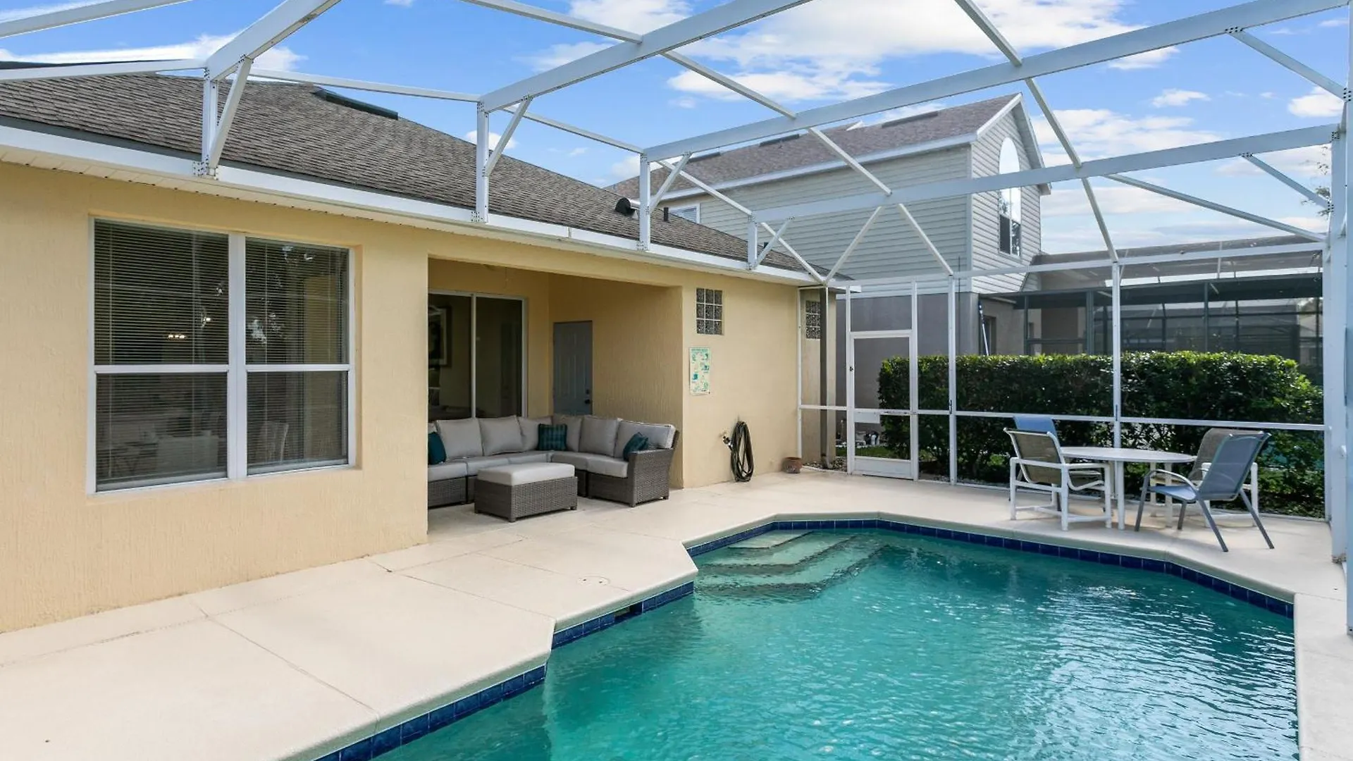 Villa Last Minute Getaway Private Pool Hot Tub Games Room. Book Now 64097