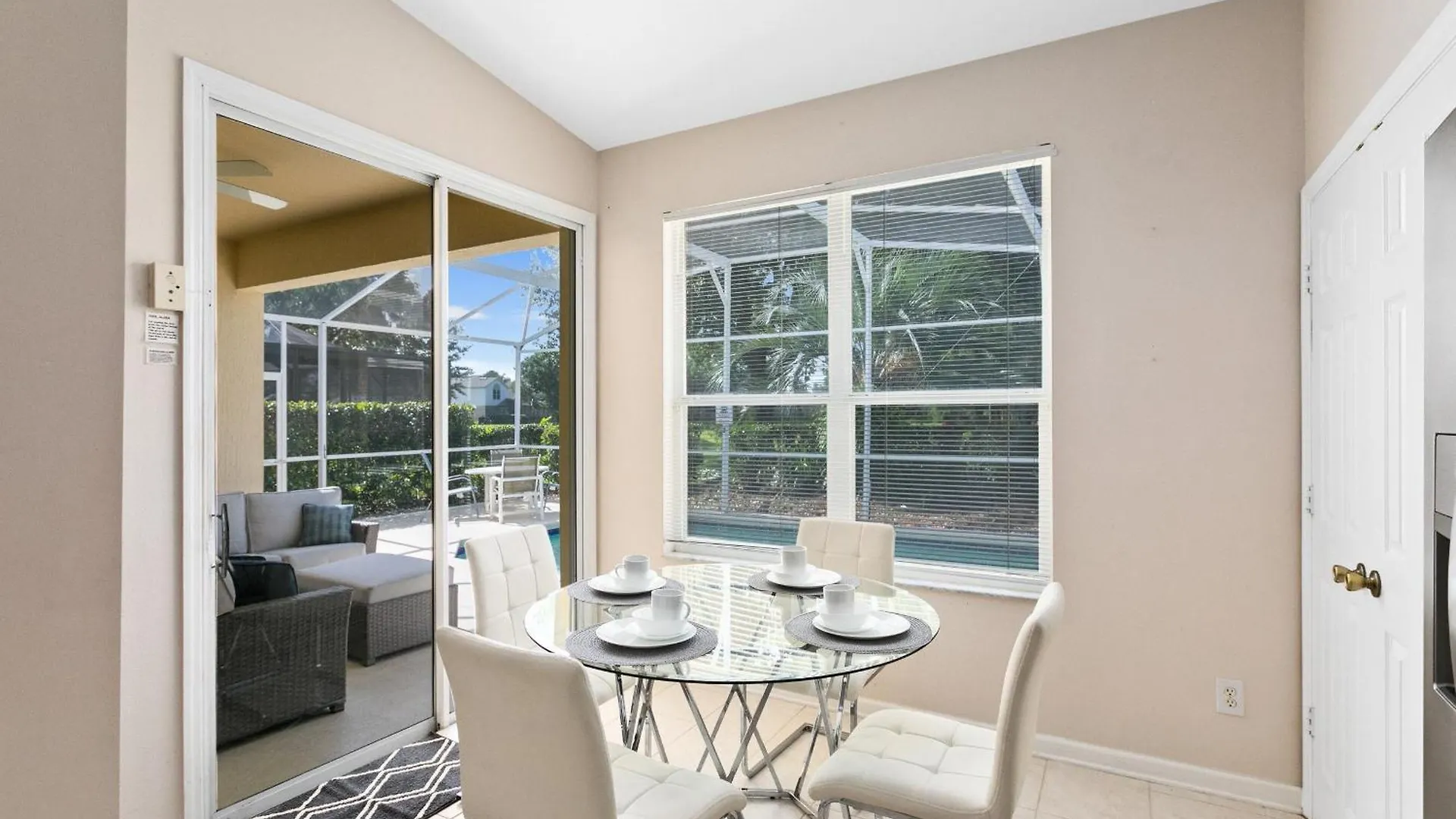 Villa Last Minute Getaway Private Pool Hot Tub Games Room. Book Now 64097
