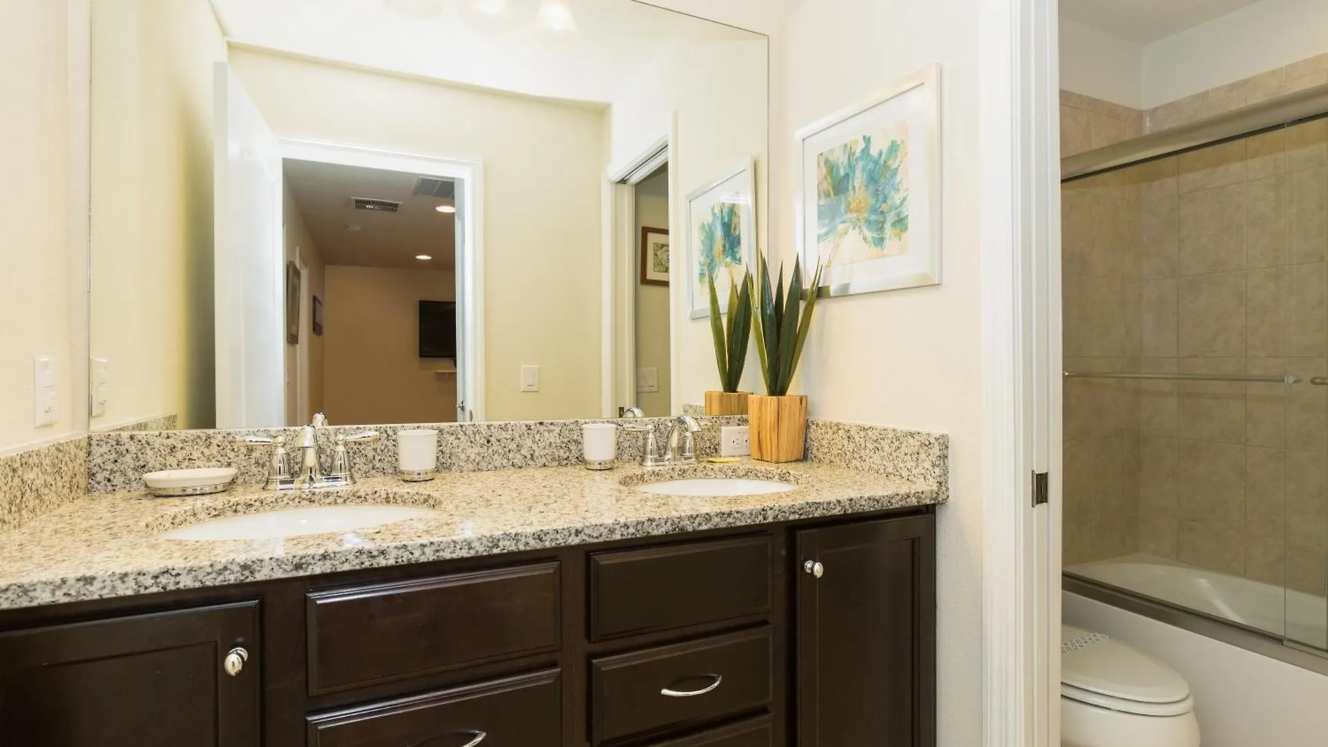 Apartment New 4 Beds Windsor At Westside With Lazyriver