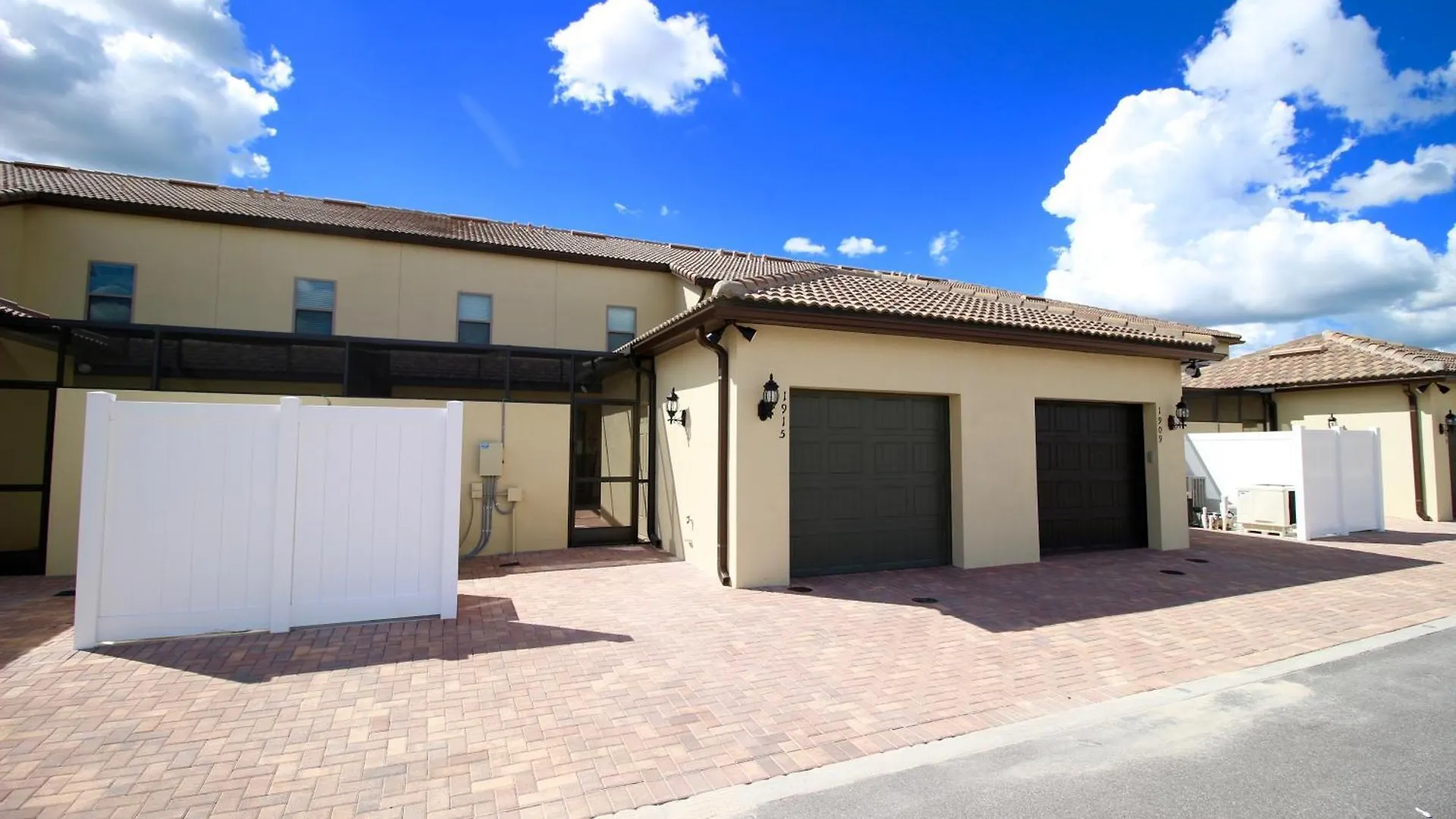 New 4 Beds Windsor At Westside With Lazyriver