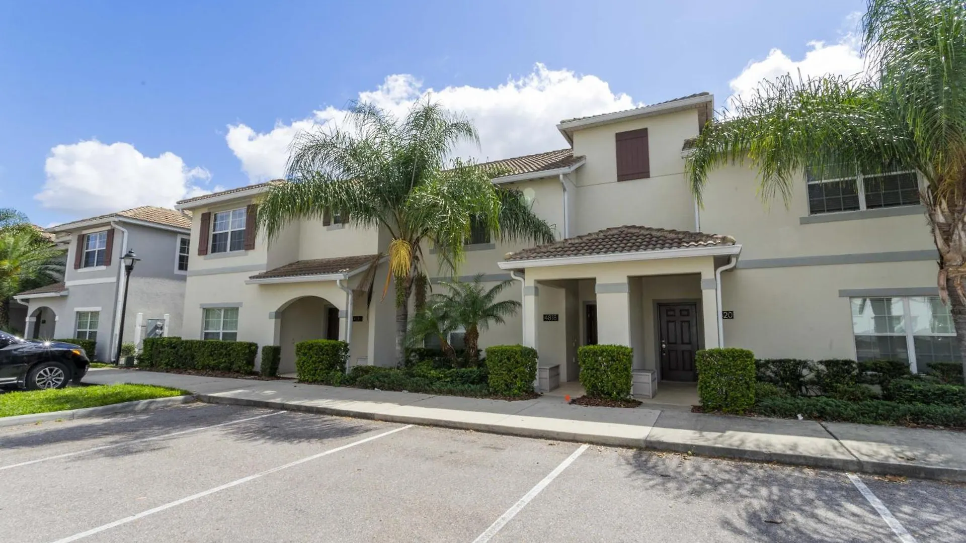 4-bedroom Brier Rose Pool Townhome Kissimmee