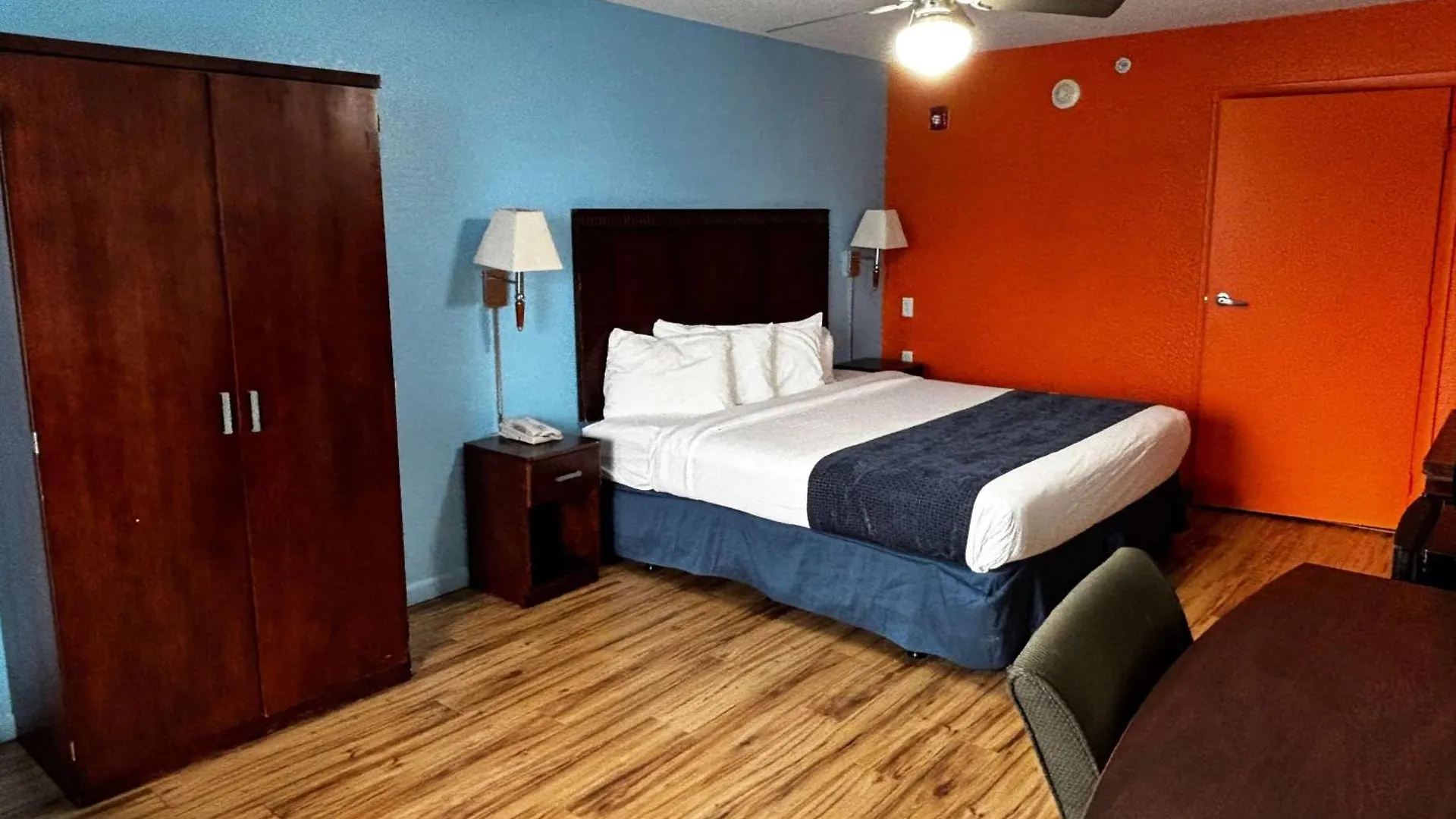 Отель Ramada By Wyndham Flamingo Water Park Киссимми