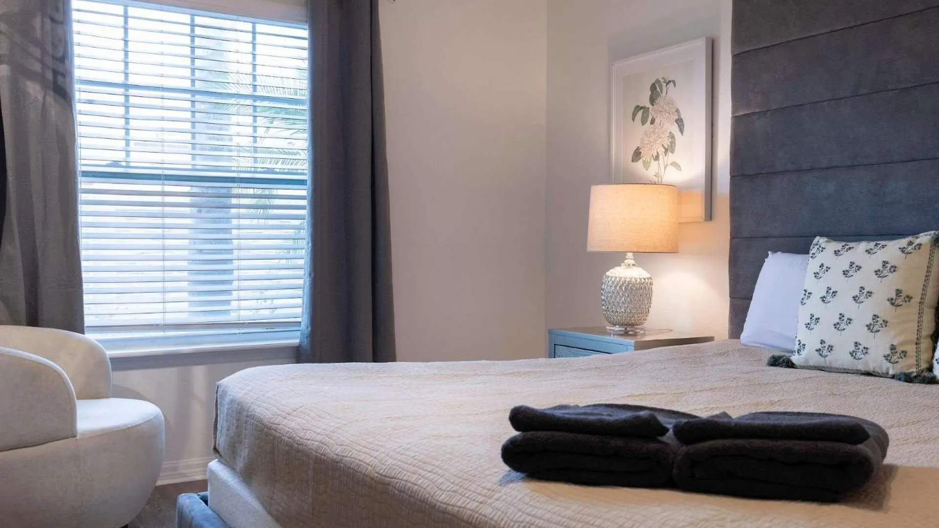 Holiday home Fabulous Townhome Near The Parks *