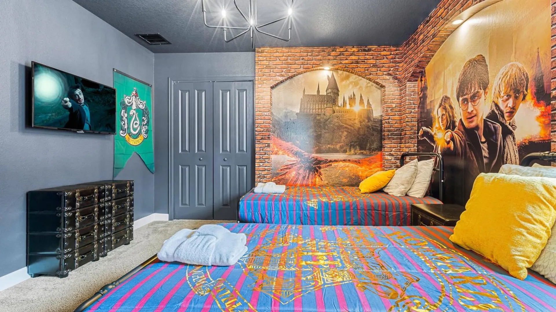 4561 Enchanted 9bd Kingdom Ideal For Large Groups *