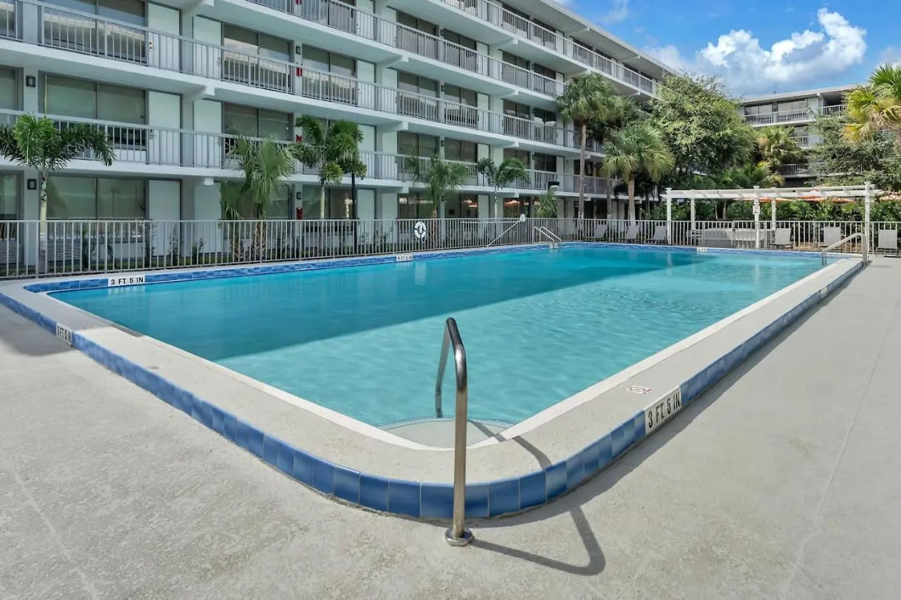King Retreat W Pool And Free Parking 7 Mins To Apartment Kissimmee