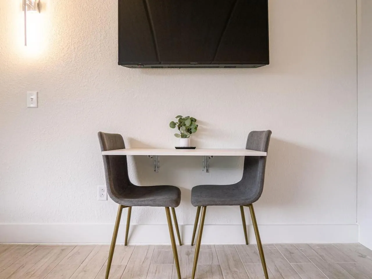 Elegant 7 Mins To World And Free Parking Kissimmee