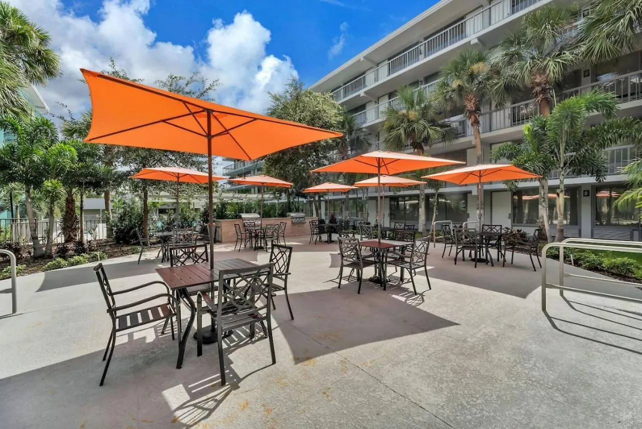 Apartment Elegant 7 Mins To World And Free Parking