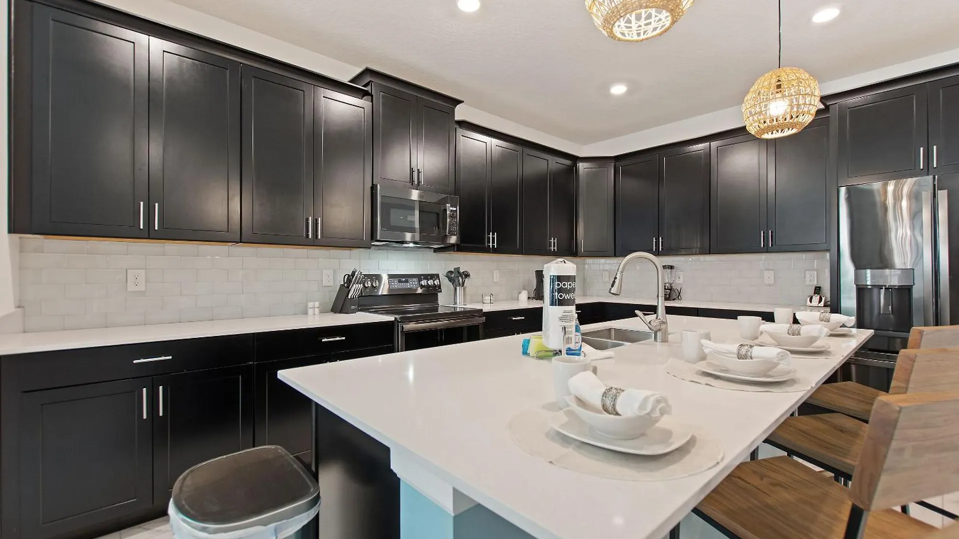Villa Stars Align Storey By Shine 406