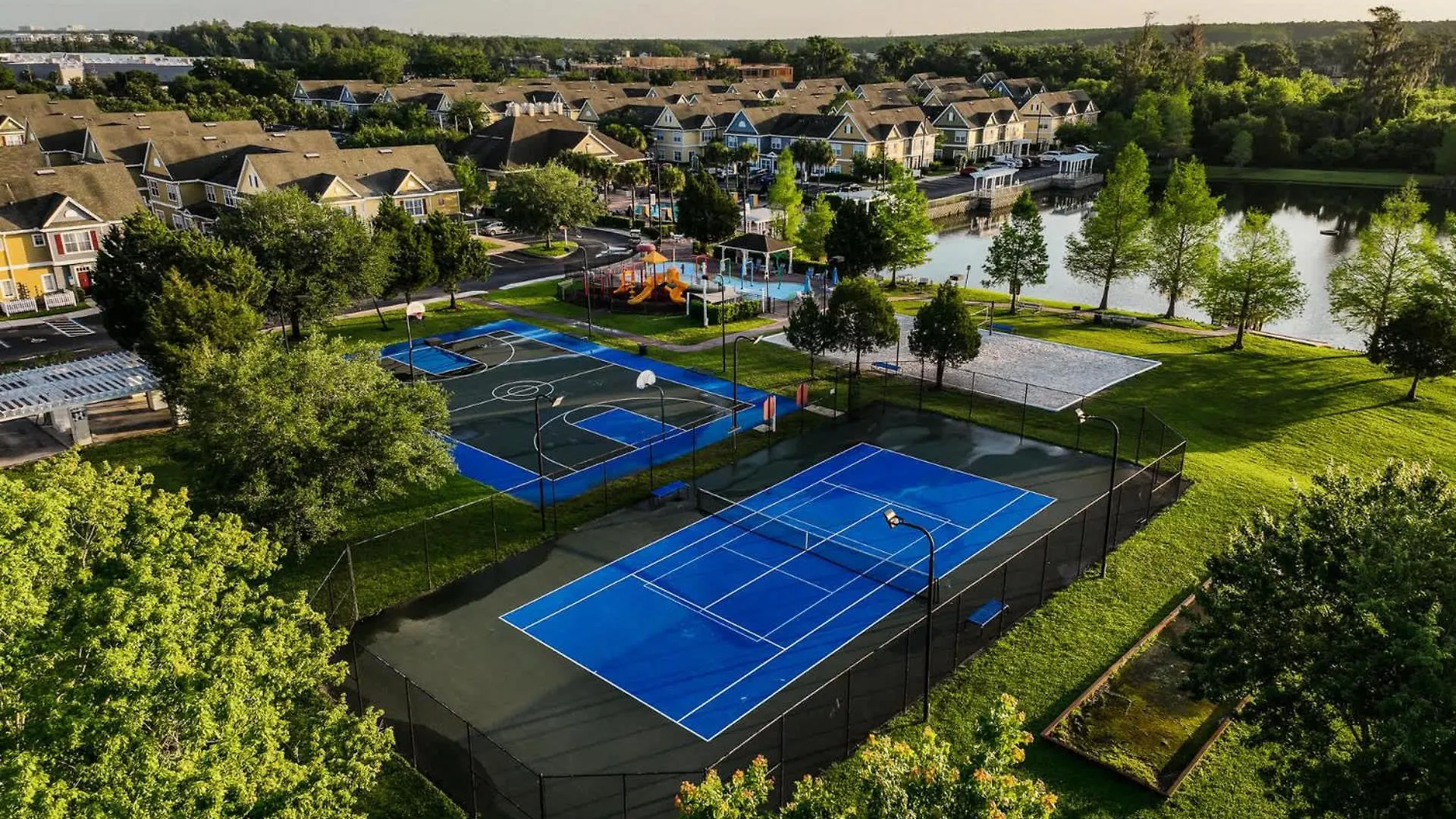 Amazing Family Townhouse Minutes From The Parks * Kissimmee