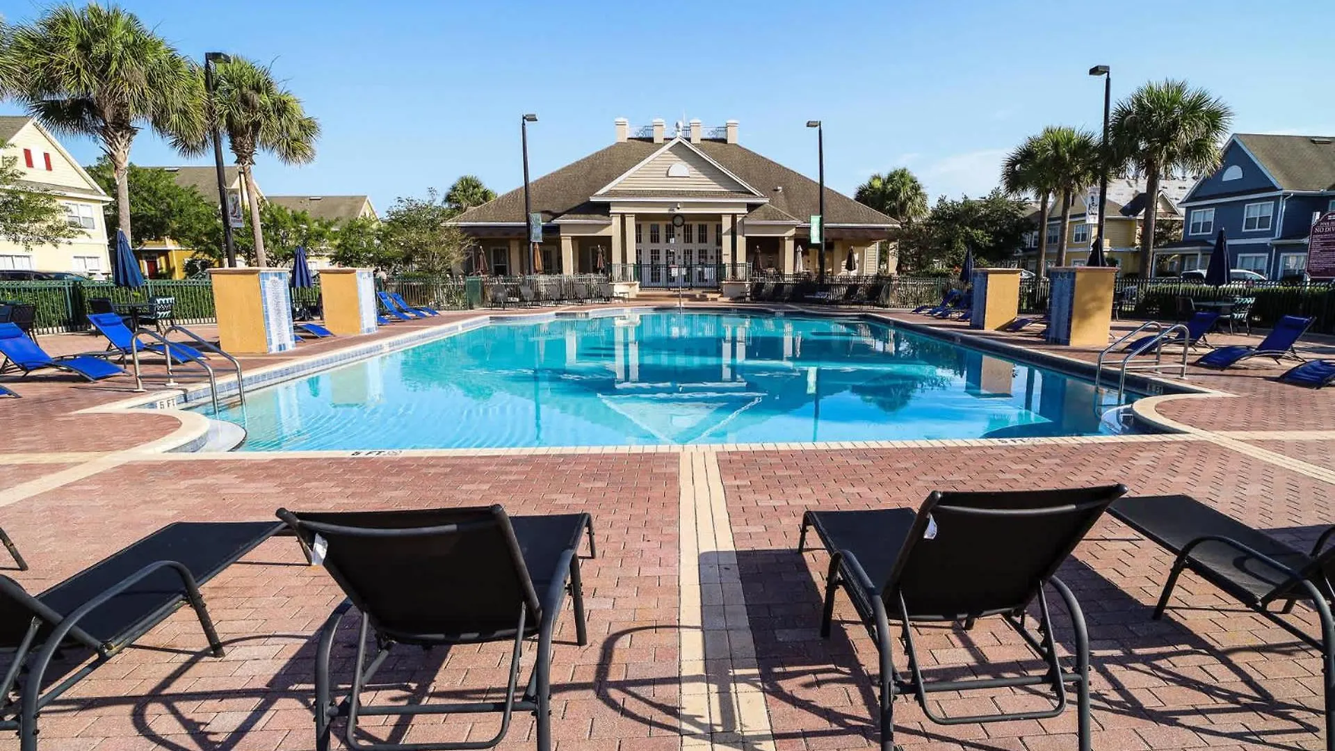 Amazing Family Townhouse Minutes From The Parks * Kissimmee