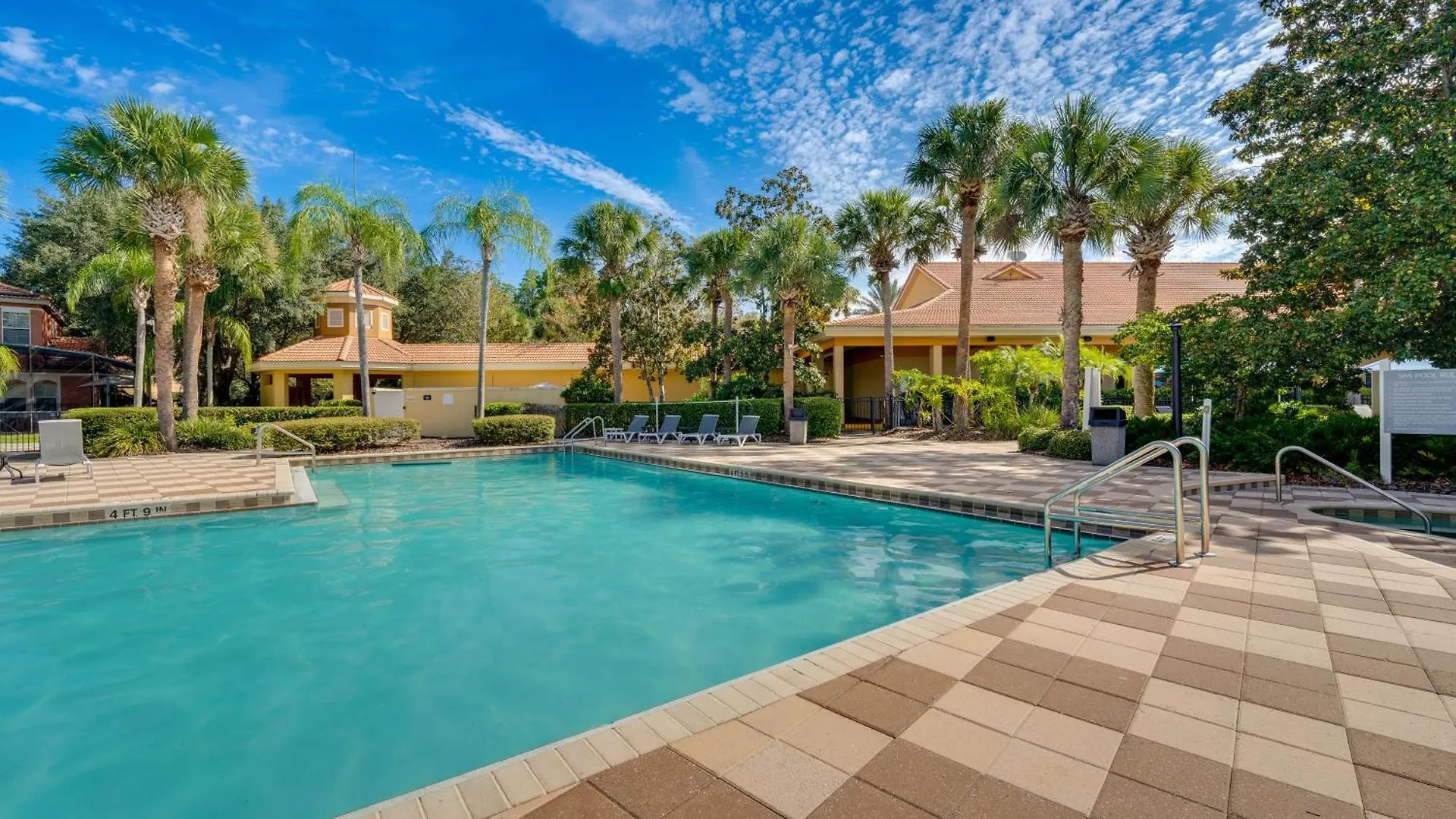 4 Mi To World Townhome With Hot Tub And Lanai!