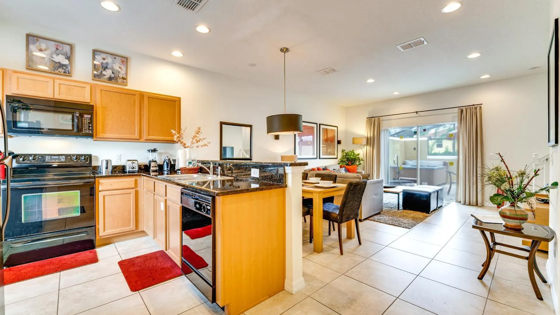4 Mi To World Townhome With Hot Tub And Lanai! Holiday home Kissimmee