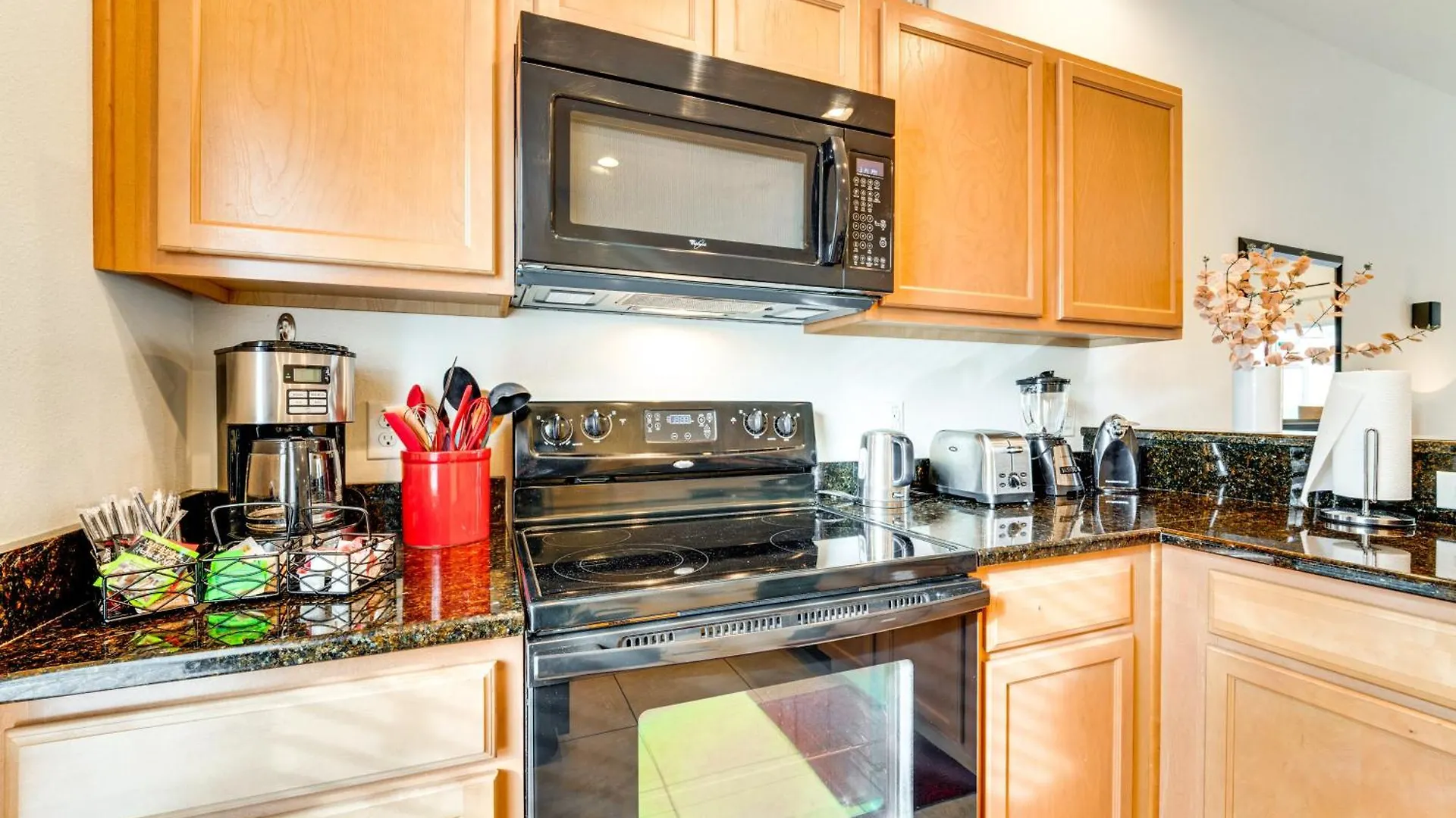 4 Mi To World Townhome With Hot Tub And Lanai! Holiday home Kissimmee