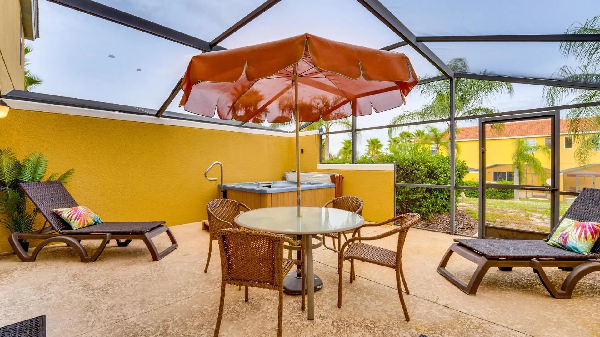 Holiday home 4 Mi To World Townhome With Hot Tub And Lanai! *