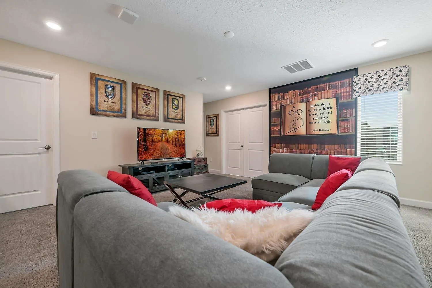 Dream Getaway Private Pool Hot Tub Games Room. Book Now Slr 1136