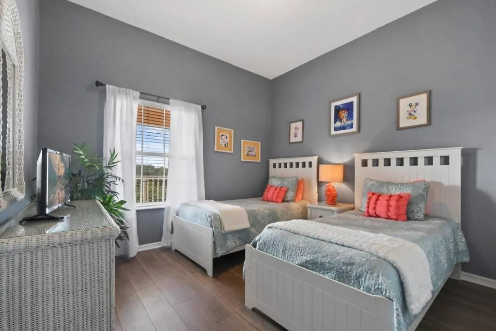 Gorgeous Bahama Bay Condo!