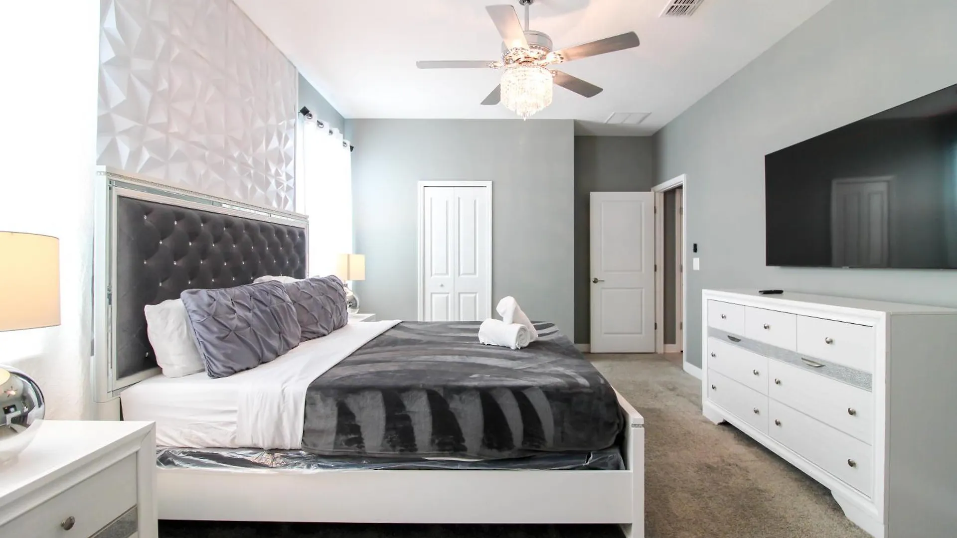 Beautiful House Wgame Roomcinemapoolspa Holiday home