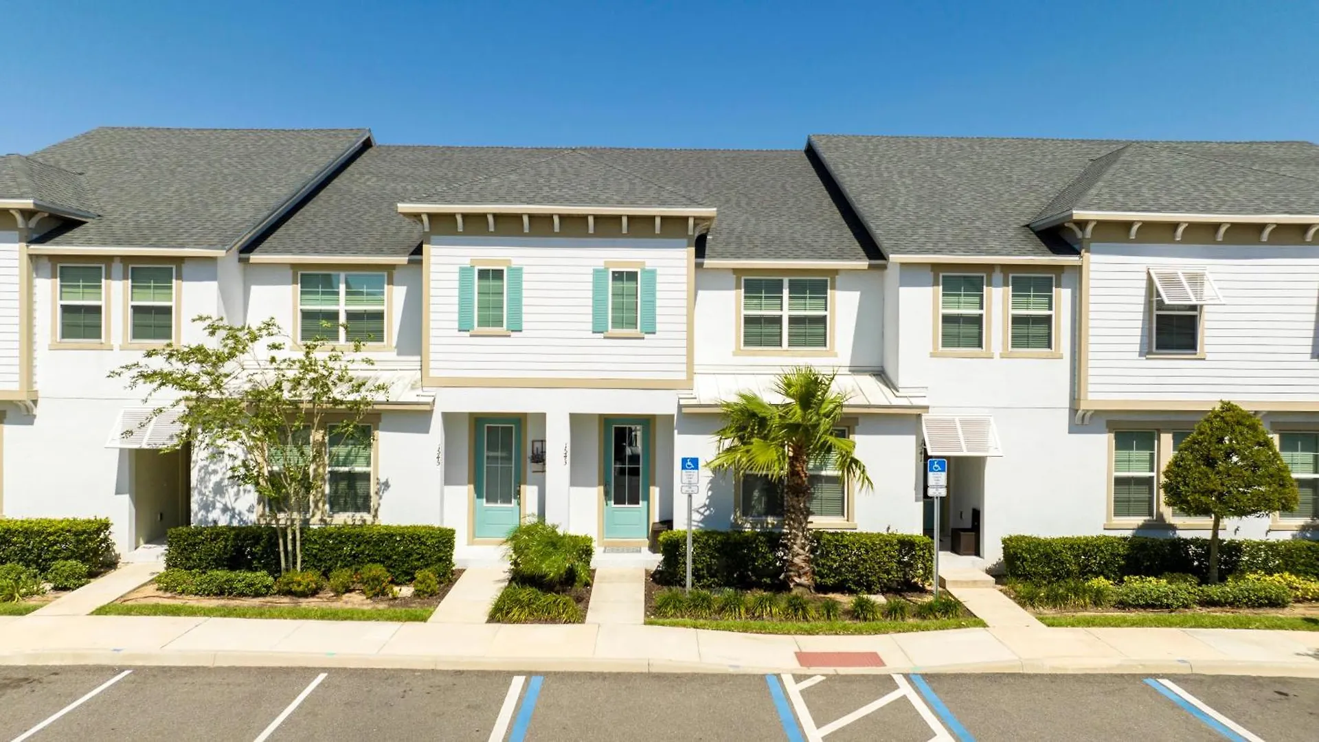 Holiday home Opulent 4br Townhome Private Pool, Solara - 1543 Cp *