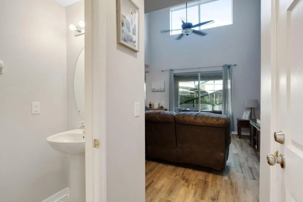 Six Bedroom Lanai Screened Pool & *