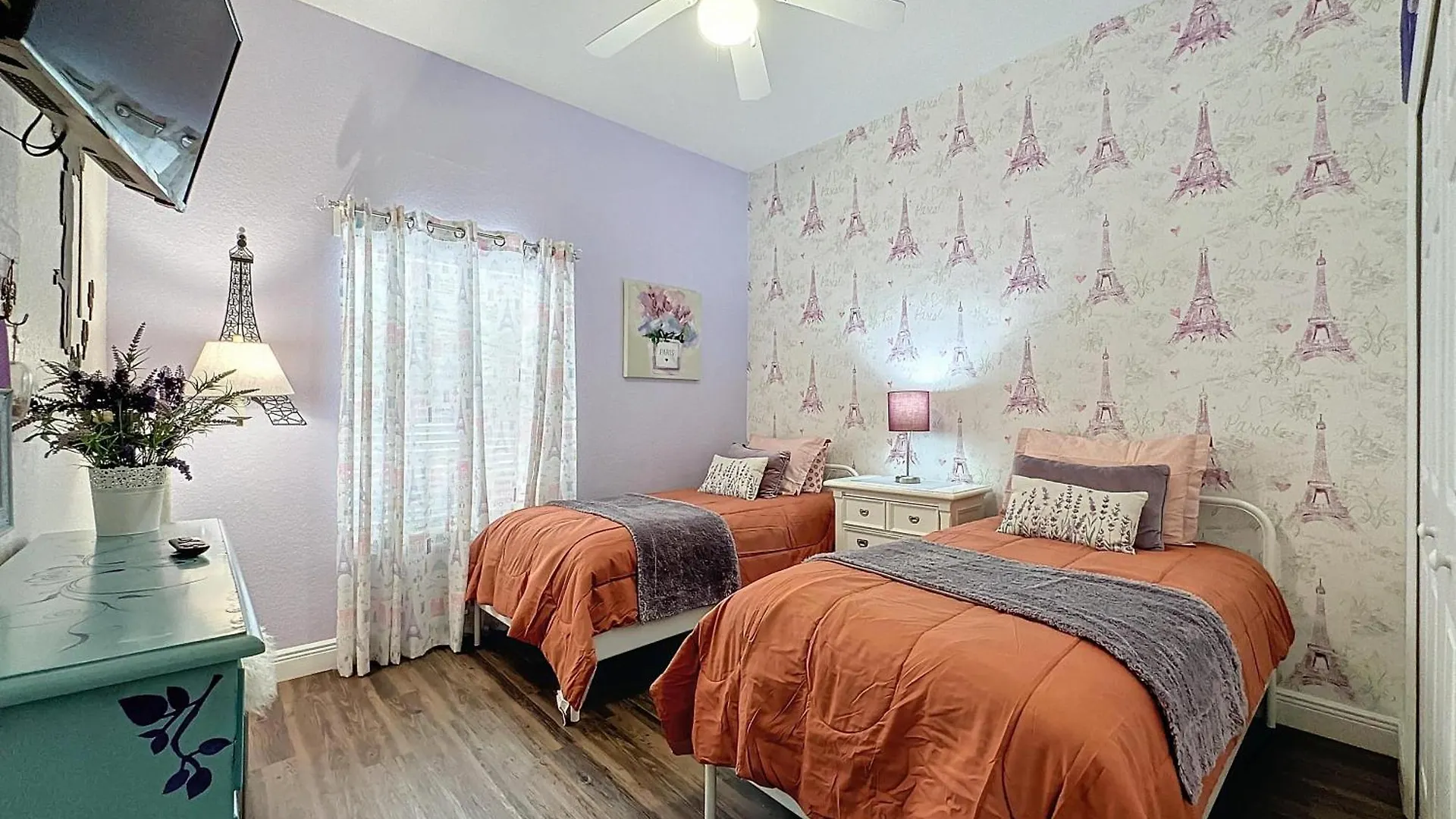 Three Bed 2 Bath Bahama Bay Holiday home *