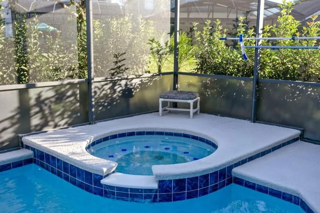 Six Bedroom Lanai Screened Pool & Villa
