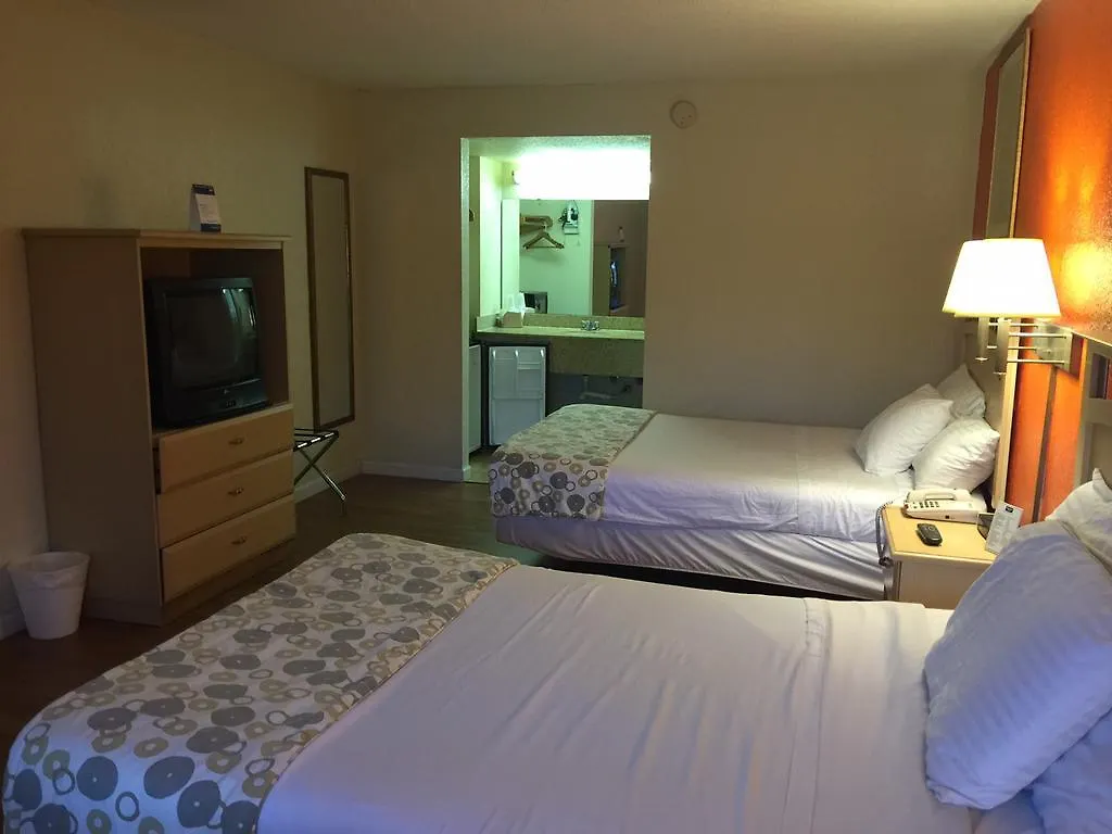 Motel Country Hearth Inn- Kissimmee