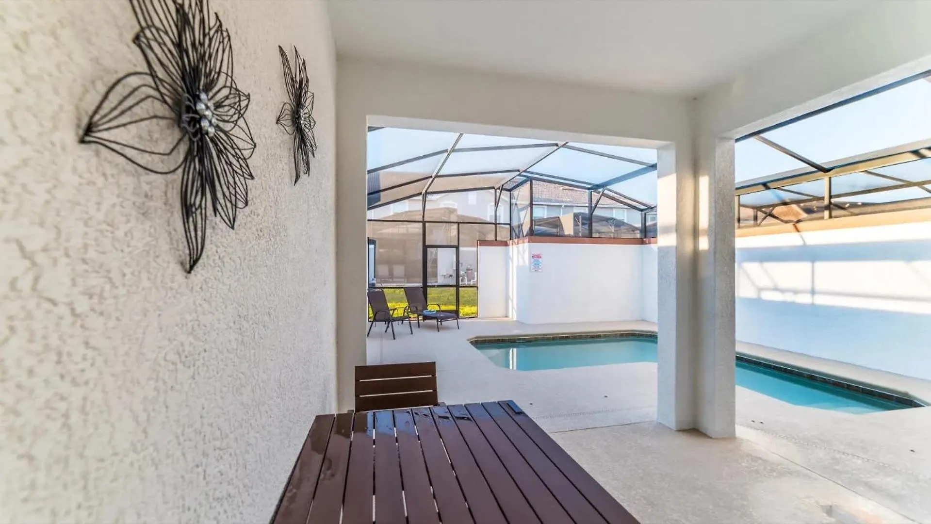 4bed In Storey With Private Pool