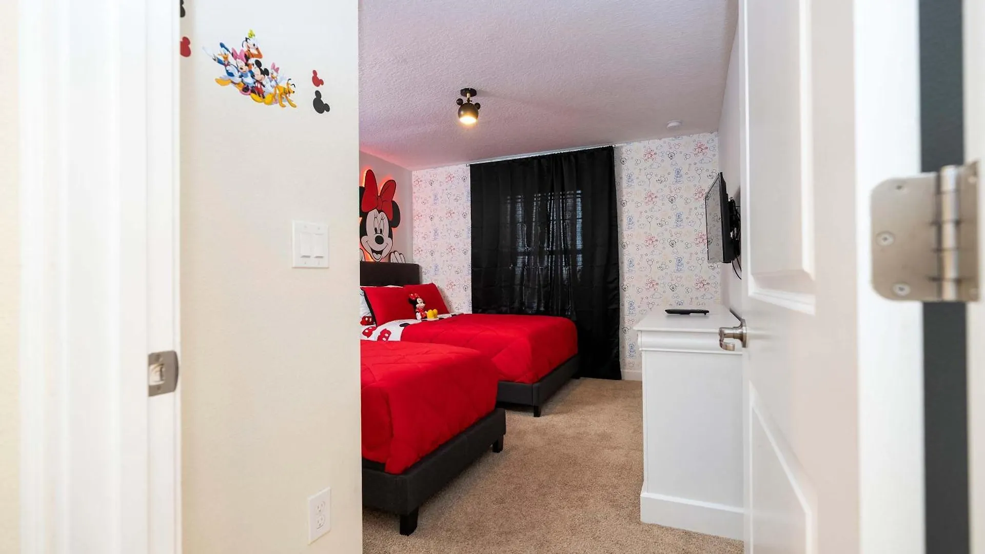 Great Mickey & Harry Potter Beds Spot *